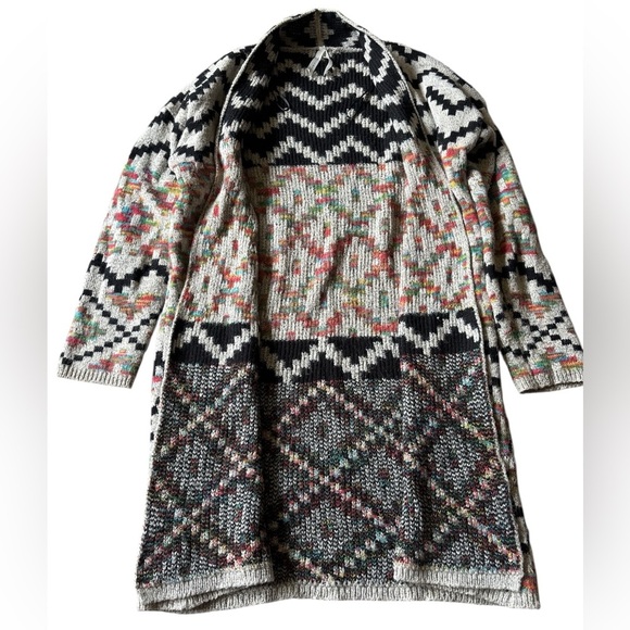 Dreamers Black and Cream Multicolor Chevron Cardigan with Floral Accents Size S - Picture 4 of 14